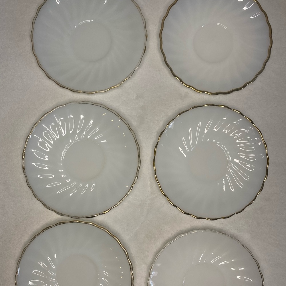 Set Of 6 ANCHOR HOCKING Fire King Ware Gold Trim Milk Glass 6" Plates Saucers